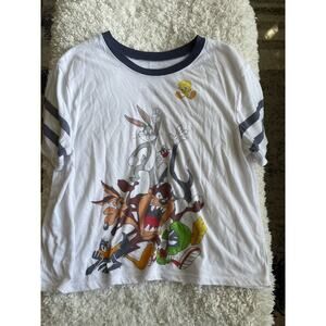 Loony Toons sz. L ( Junior- Adult)character design armband tee. Cute, soft